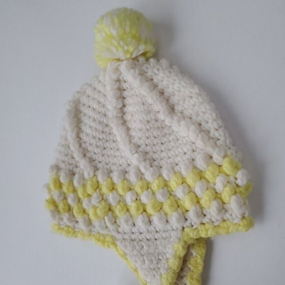 Mr. Peters Vintage Handmade Crochet Yellow White Baby Bonnet Hat w Pom Pom - Picture 3 of 6